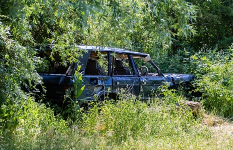 abandoned-car-g696ccef7e_640.jpg