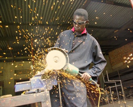 angle-grinder-429757_640.jpg