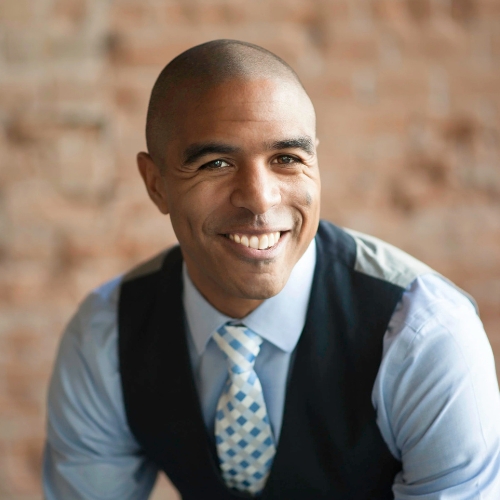 Headshot of Eric Bailey.