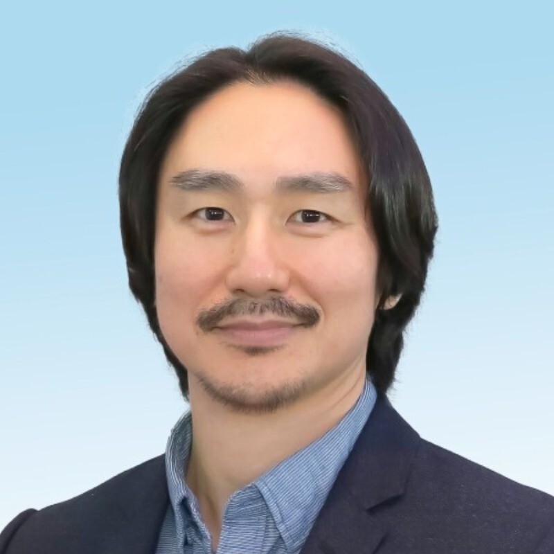 Headshot of Tony Lew.